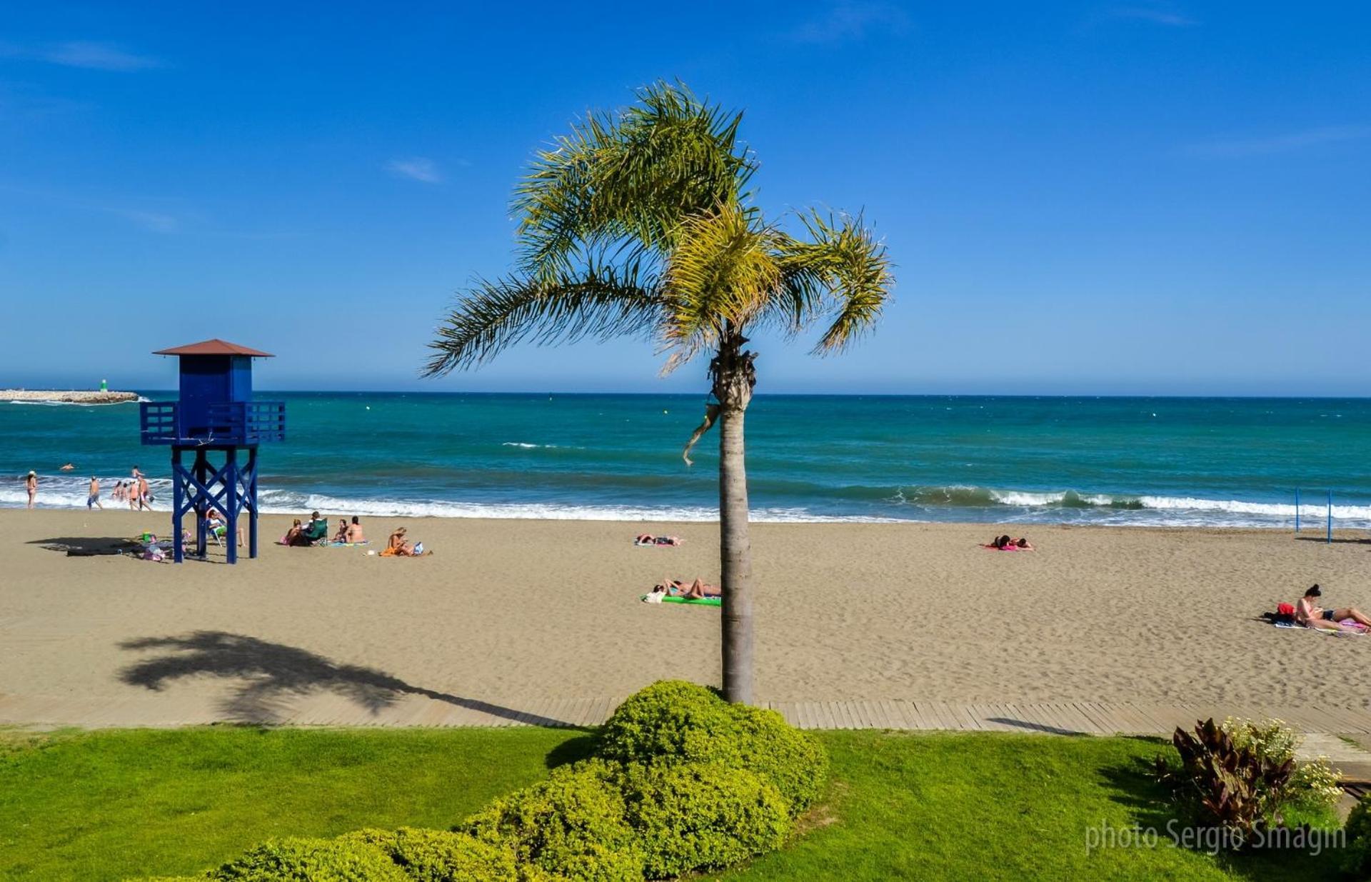645 Aguila Apartamentos - Vista Al Mar - Cerca De Tren, Restaurantes, Tiendas - Playa A 10 Min Caminando Benalmádena Exterior foto
